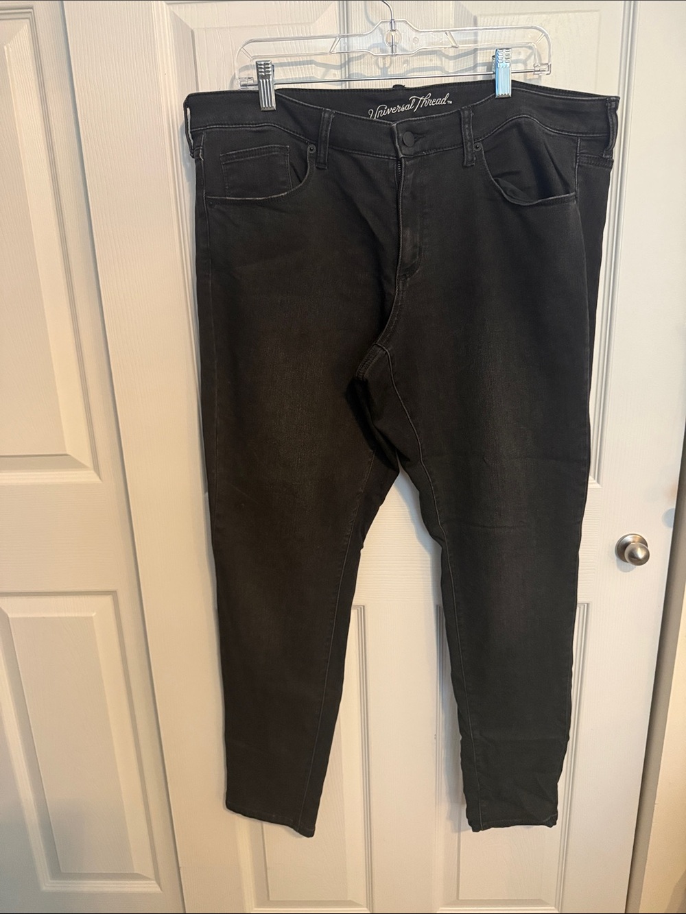 Universal Thread Mid-Rise Skinny Black Jeans